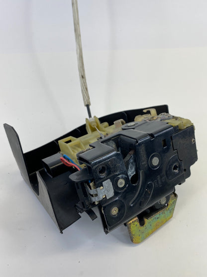 1998-2004 Audi A6 Quattro Front Right Side Door Latch Release Actuator 4B0837350