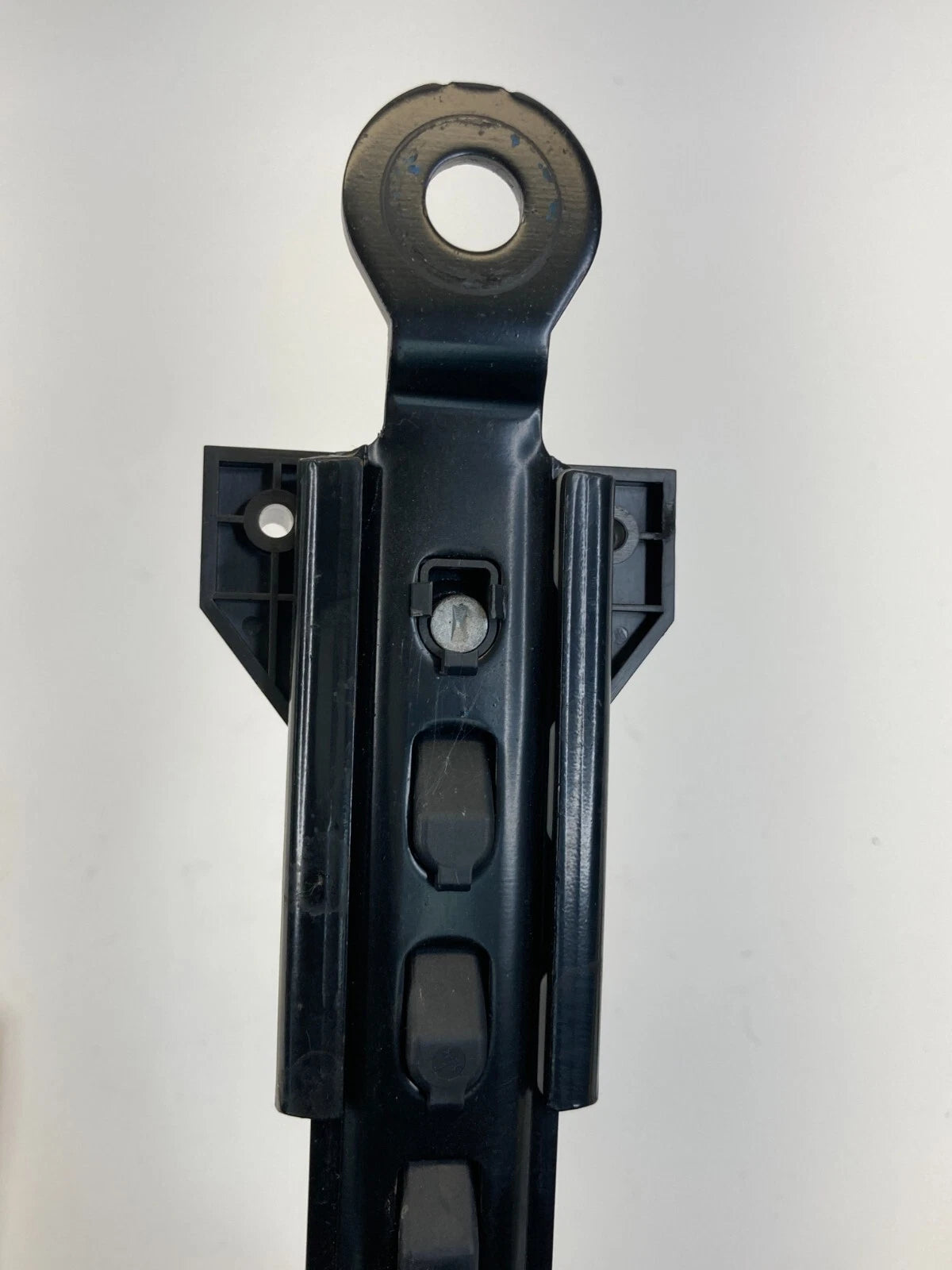 11-14 HYUNDAI SONATA FRONT RH OR LH SIDE SEAT BELT HEIGHT ADJUSTER 88890-3Q000