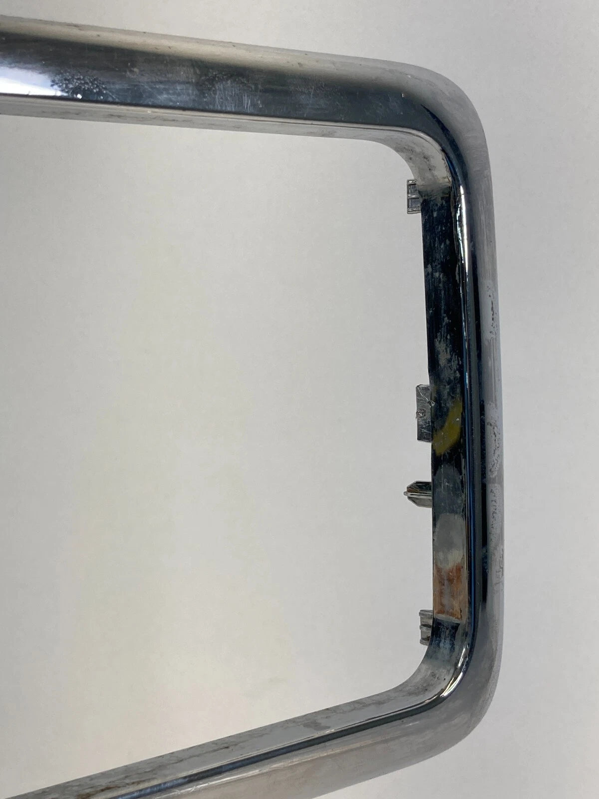 2006-2011 CHEVROLET HHR CENTER CONSOLE GEAR SHIFTER BEZEL TRIM CHROME 1121785