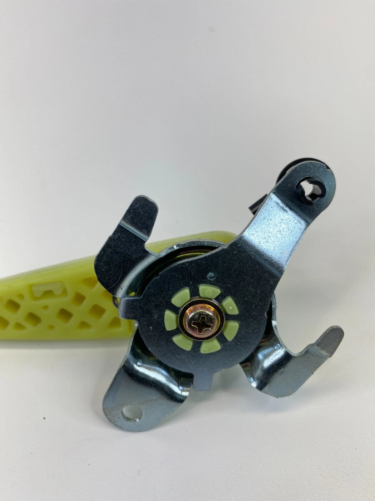 02 03 LEXUS ES300 REAR TRUNK LATCH LOCK OPENER RELEASE PULL HANDLE OEM