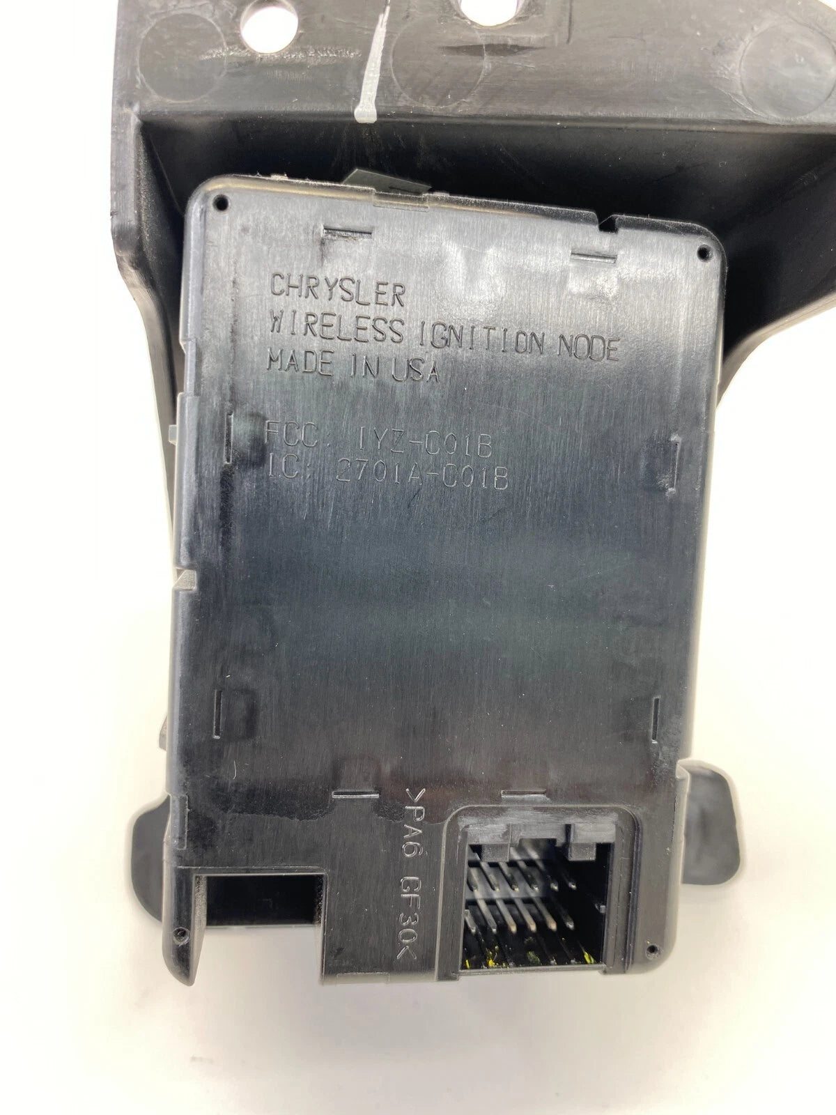 2011 Chrysler Town & Country Wireless Ignition Node Receiver w/ Key 5026534AG