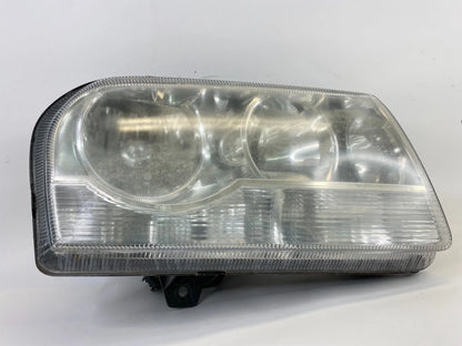2005-2010 CHRYSLER 300 RIGHT PASSENGER SIDE HEADLIGHT HEADLAMP HALOGEN OEM