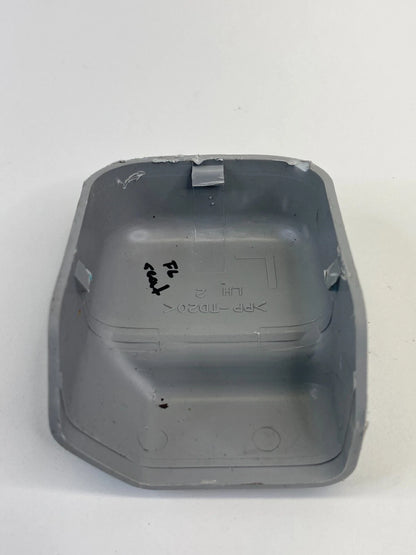 2006-2008 HYUNDAI SONATA SEDAN RIGHT INNER SIDE FRONT LEFT SEAT TRACK COVER TRIM