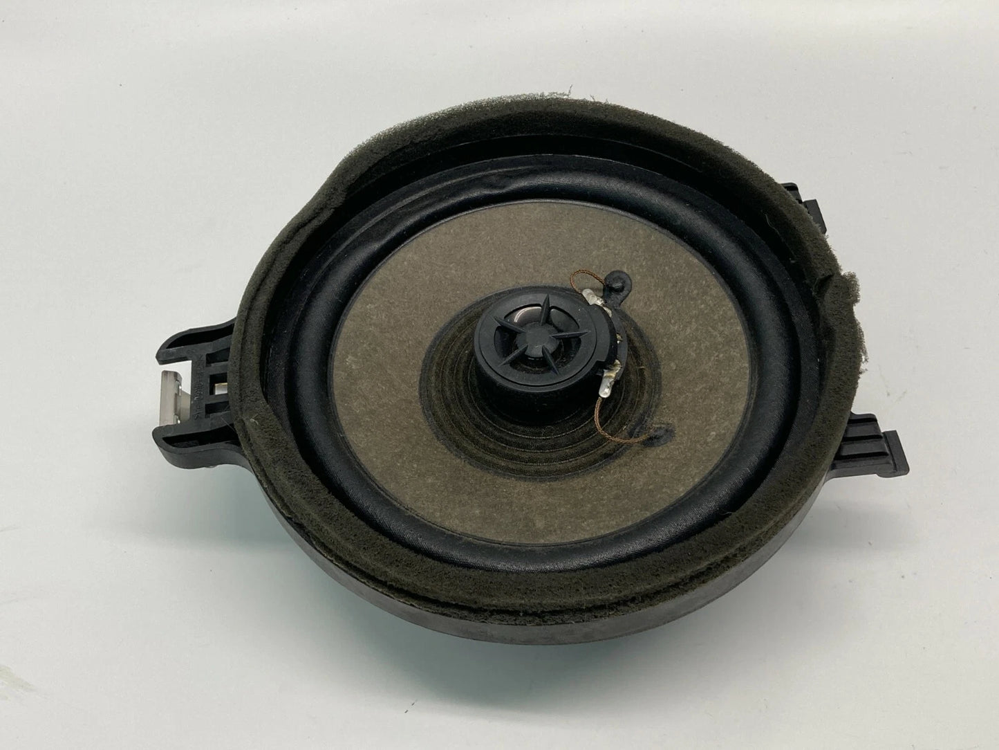 05-08 CHEVROLET UPLANDER 05 06 MONTANA REAR RIGHT SIDE DOOR SPEAKER 15883024 OEM