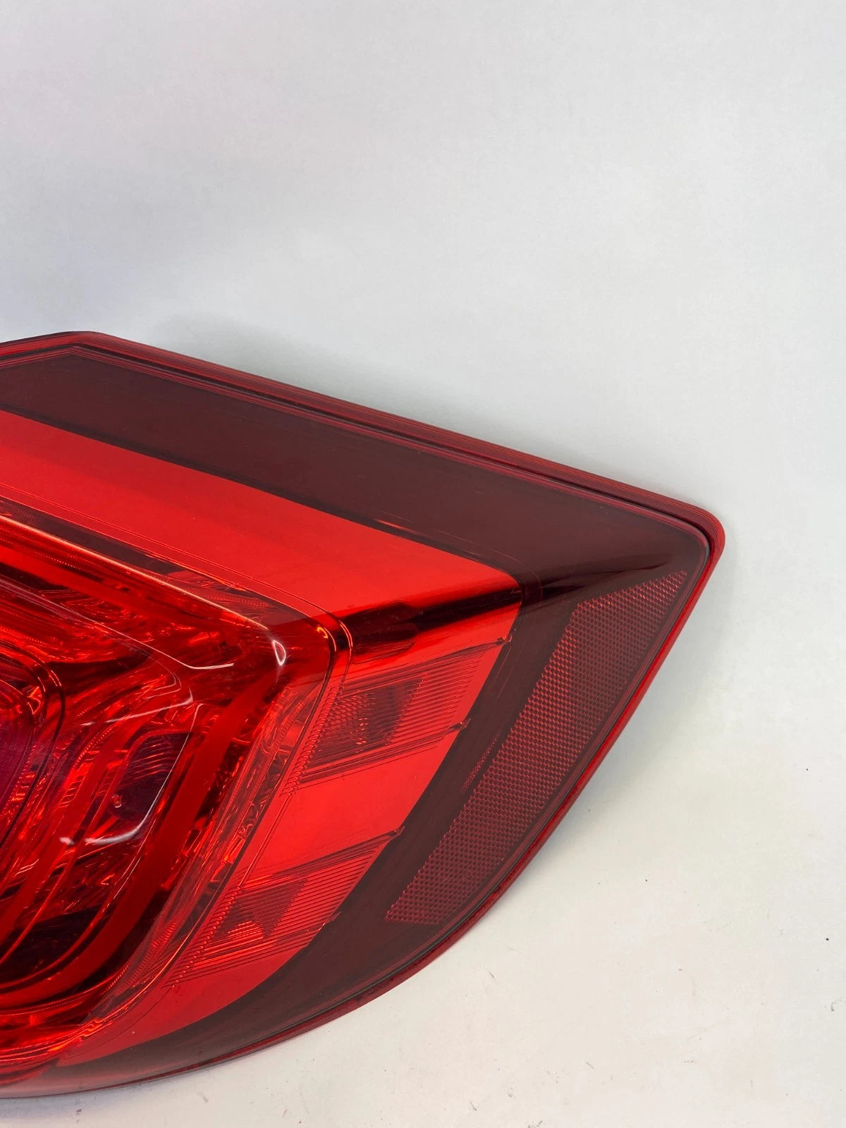 2016-2021 HONDA CIVIC SEDAN RIGHT PASSENGER OUTER TAIL LIGHT LAMP ASSEMBLY OEM