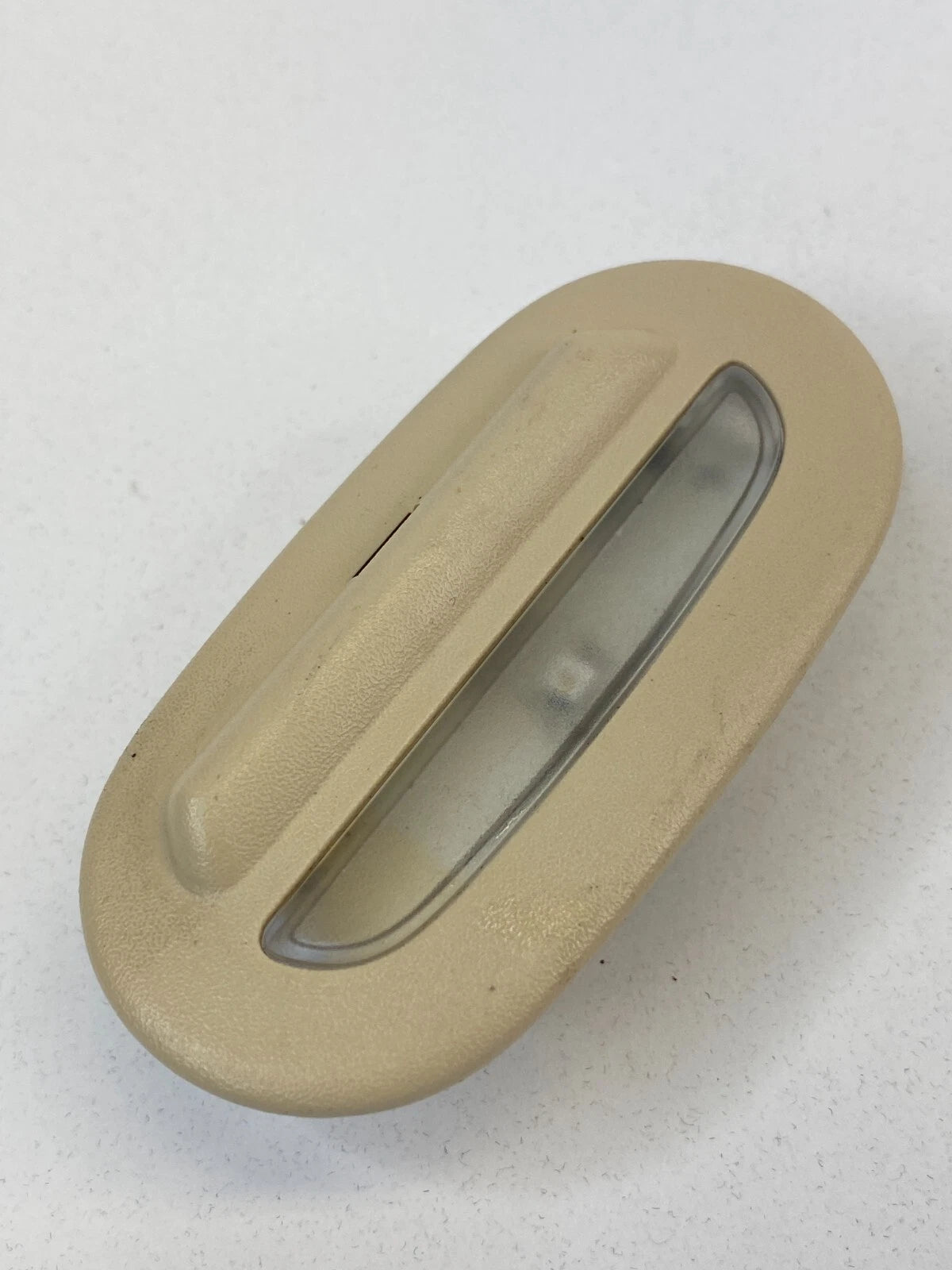 2008-2010 CHRYSLER TOWN & COUNTRY FRONT RIGHT SIDE DOOR COURTESY LIGHT LAMP