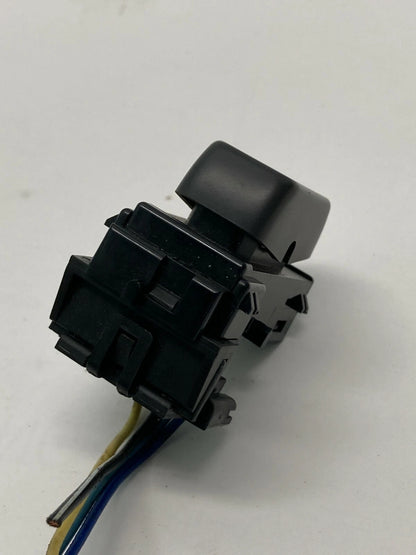 2000-2005 CADILLAC DEVILLE FRONT RIGHT PASSENGER DOOR POWER LOCK SWITCH 25664000