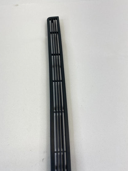 2006-2010 MERCEDES-BENZ R350 REAR LEFT QUARTER PANEL TRUNK AIR VENT DEFROST TRIM