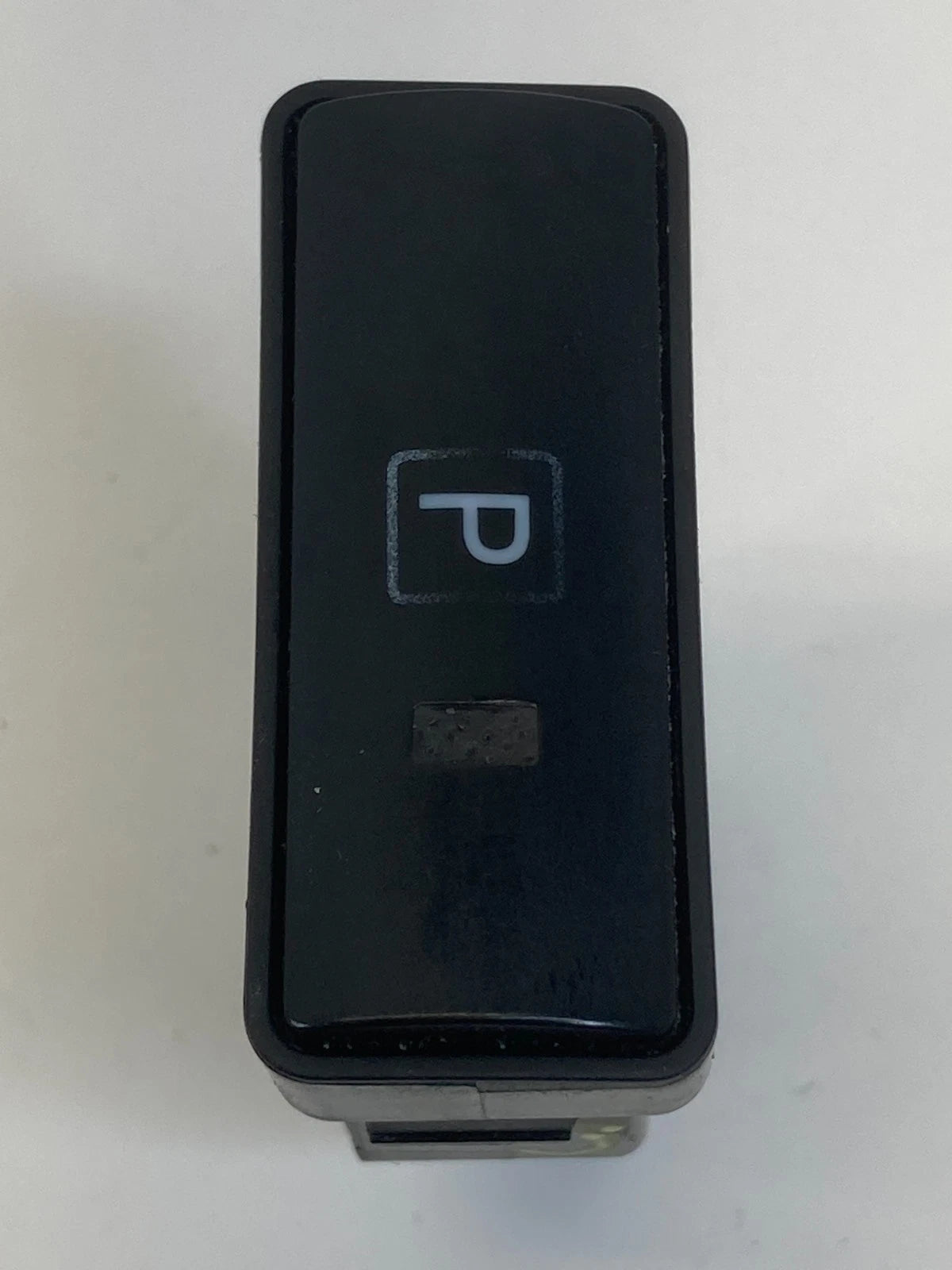 2004-2009 TOYOTA PRIUS PARKING BRAKE CONTROL SWITCH P BUTTON 15A685 OEM