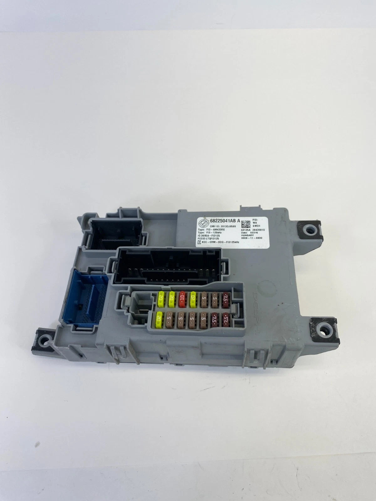 2012-2017 Fiat 500 Auto T Fuse Box Controller Body Control Module 68225041AB OEM