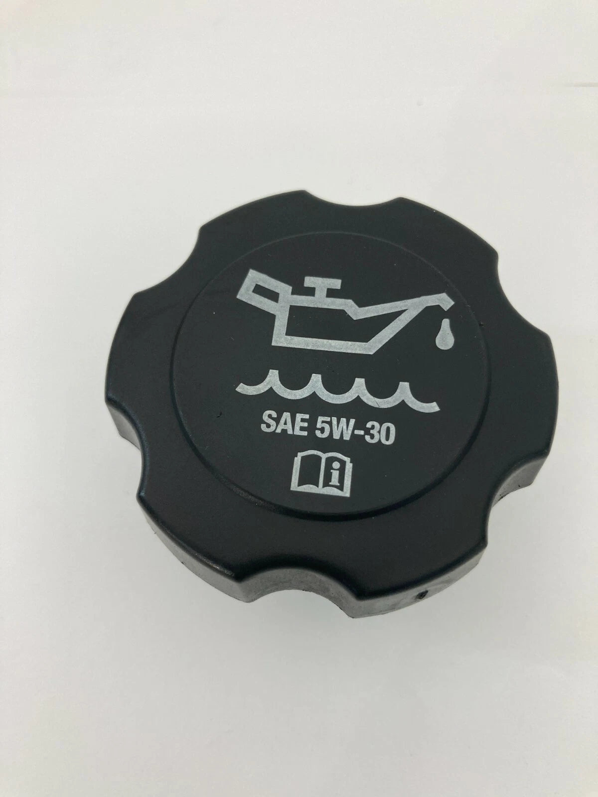 2000-2011 CHEVROLET IMPALA SEDAN 4-DR 3.4L 12V ENGINE OIL FILLER CAP LID OEM