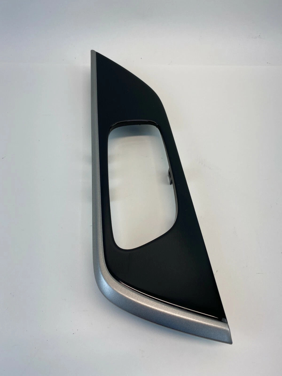 13-18 NISSAN ALTIMA SEDAN REAR RIGHT INNER DOOR HANDLE BEZEL TRIM 82964-3TXXX