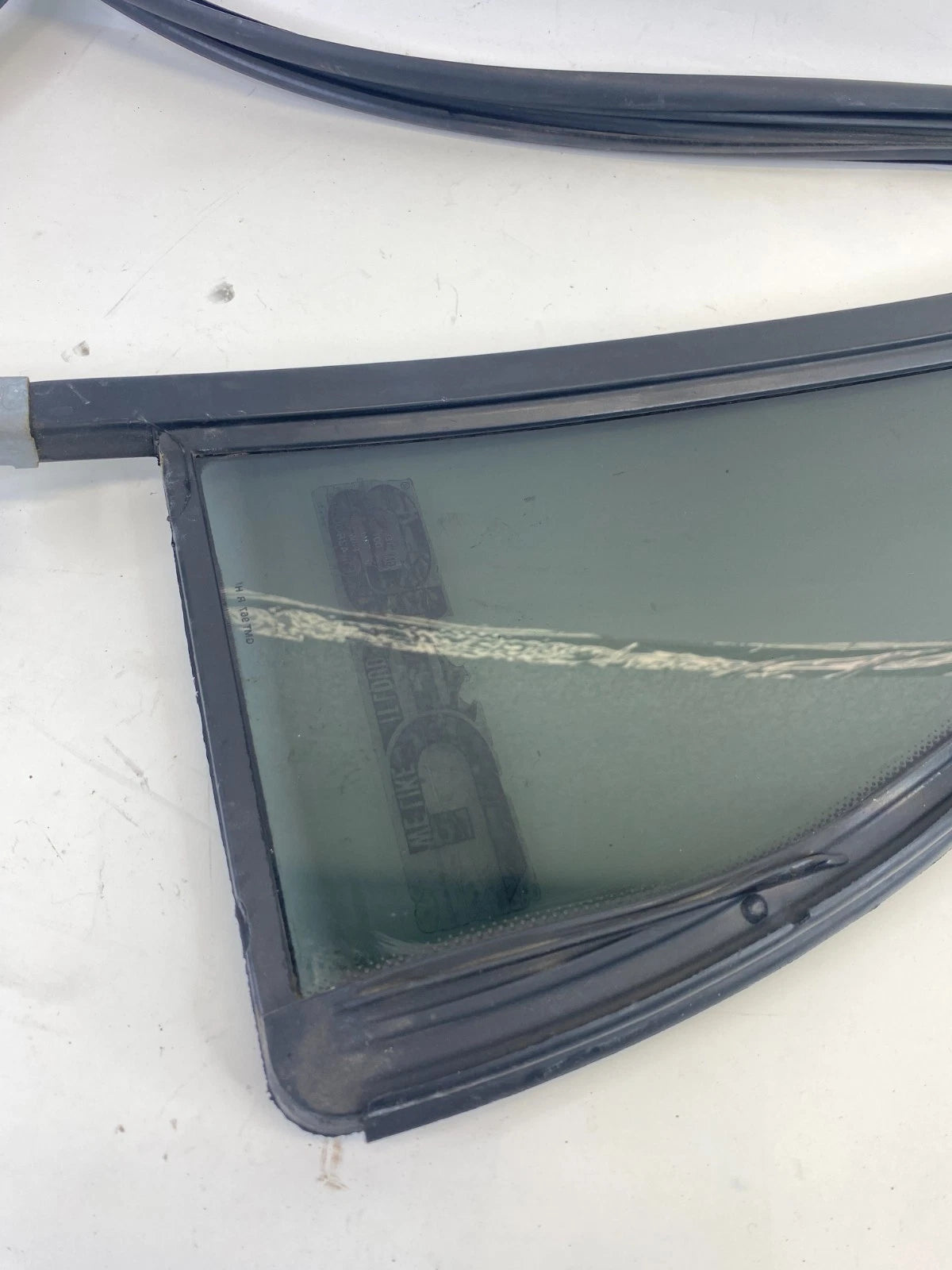 2008-2017 Buick Enclave Rear Right Back Door Vent Quarter Fixed Window Glass