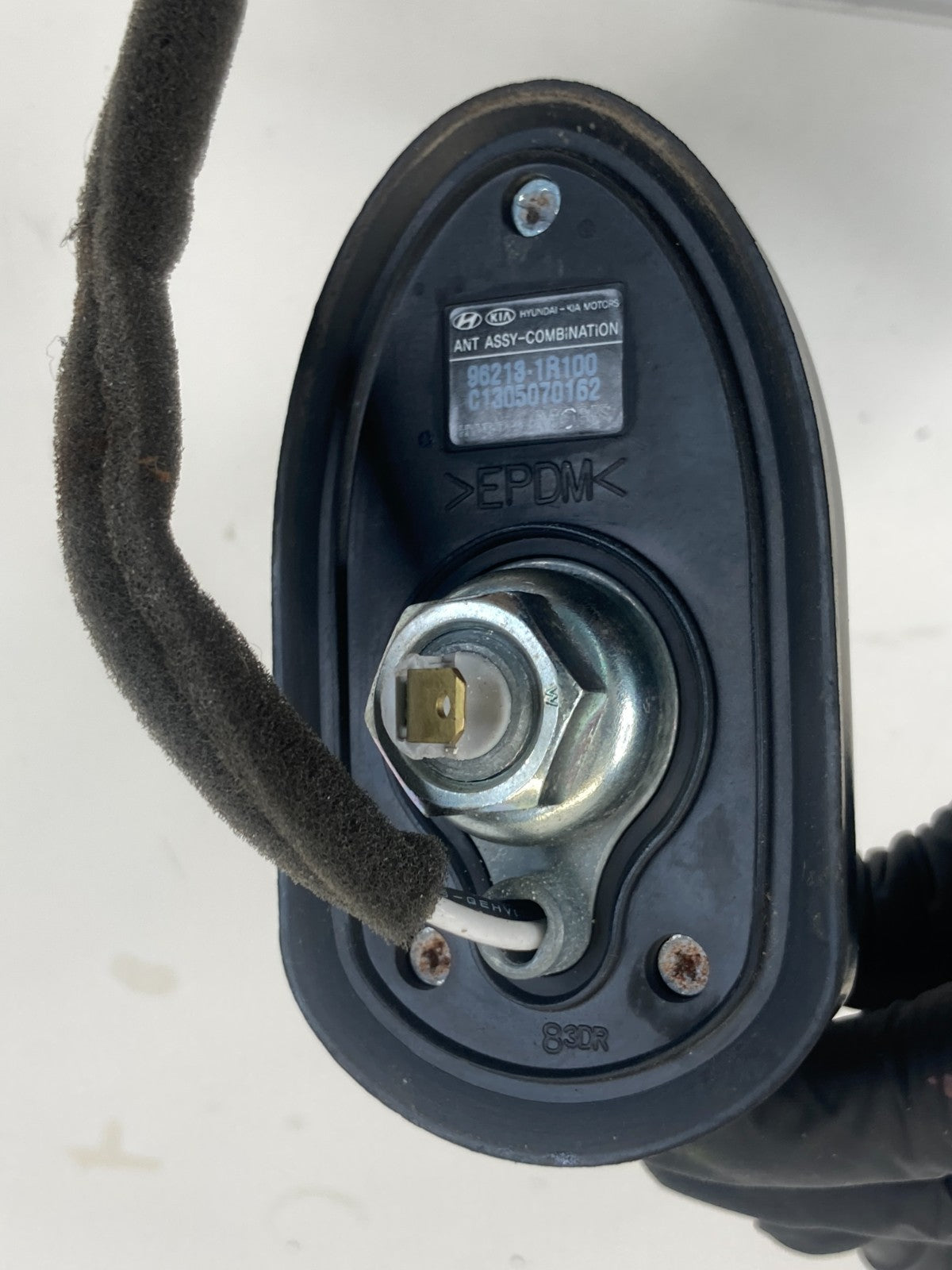 2012-2017 Hyundai Accent Roof Mounted Radio Antenna Assembly 96213-1R100 OEM