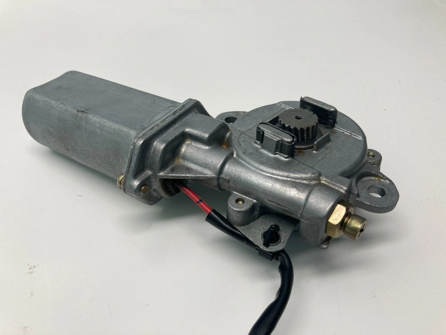 2001-2006 ACURA MDX UPPER SUNROOF MOTOR ROOF MOTOR 70450-S0K OEM