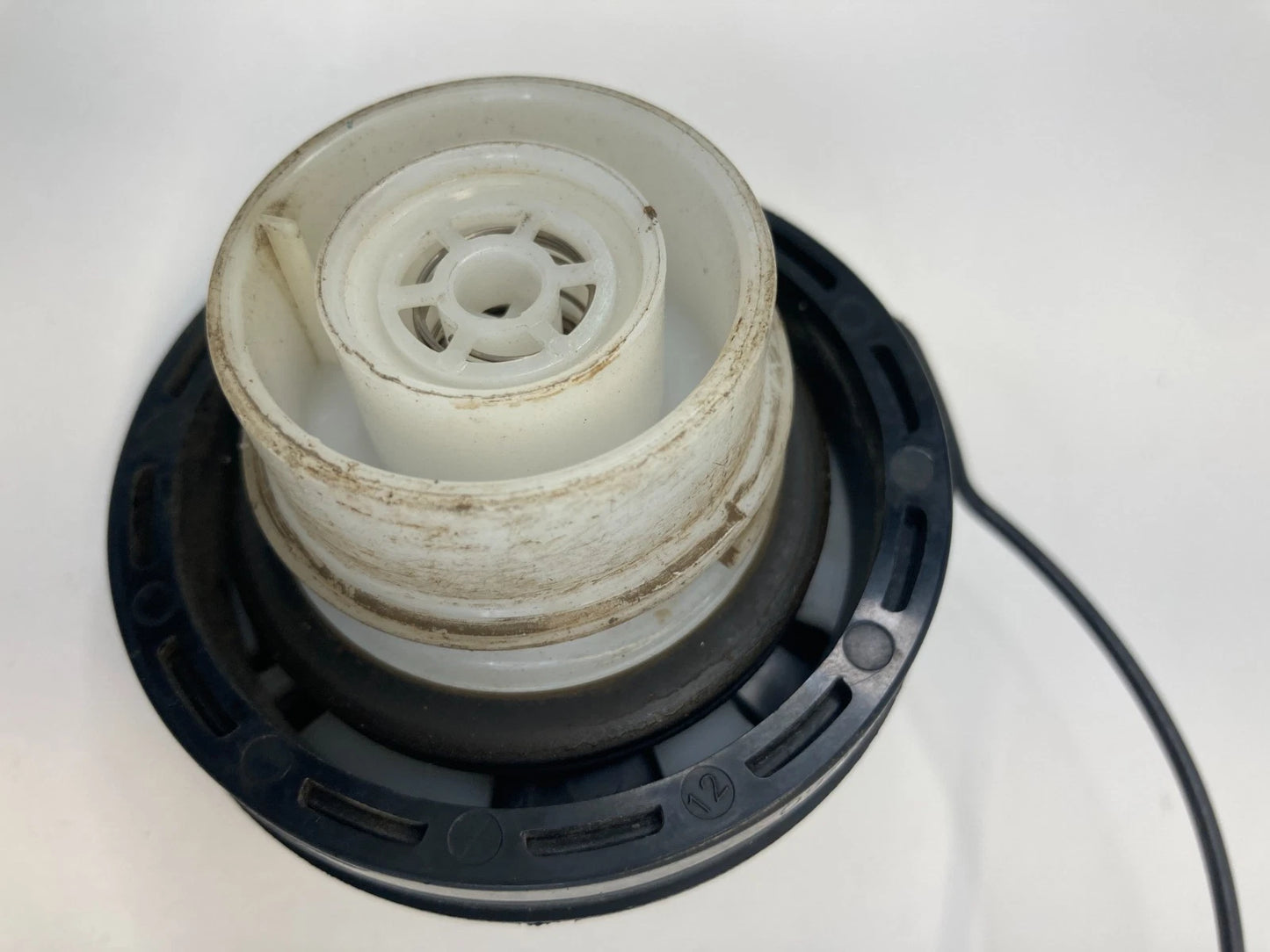 12 13 14 15 16 17 18 19 CHEVROLET CRUZE FUEL TANK FILLER CAP 95392260 OEM