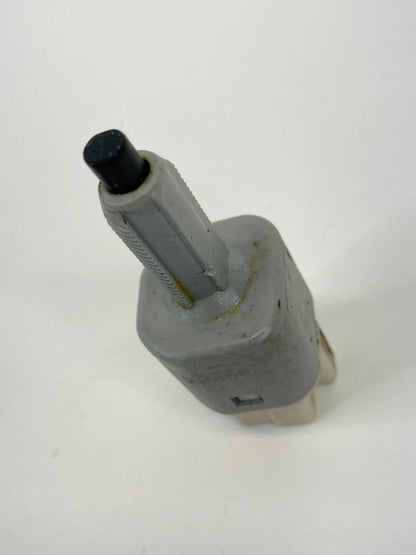 2003-2006 SUZUKI XL-7 BRAKE STOPLIGHT STOP LIGHT LAMP SENSOR SWITCH OEM
