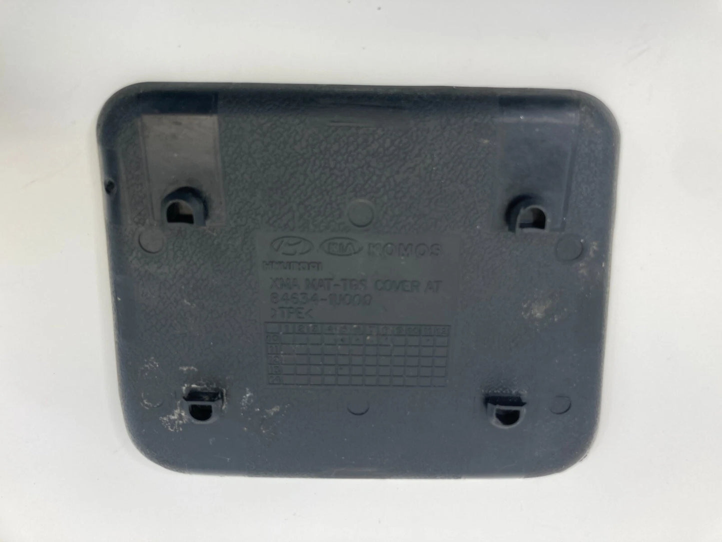 2011-2013 KIA SORENTO CENTER CONSOLE TRAY RUBBER MAT PAD OEM FACTORY 84634-1U000