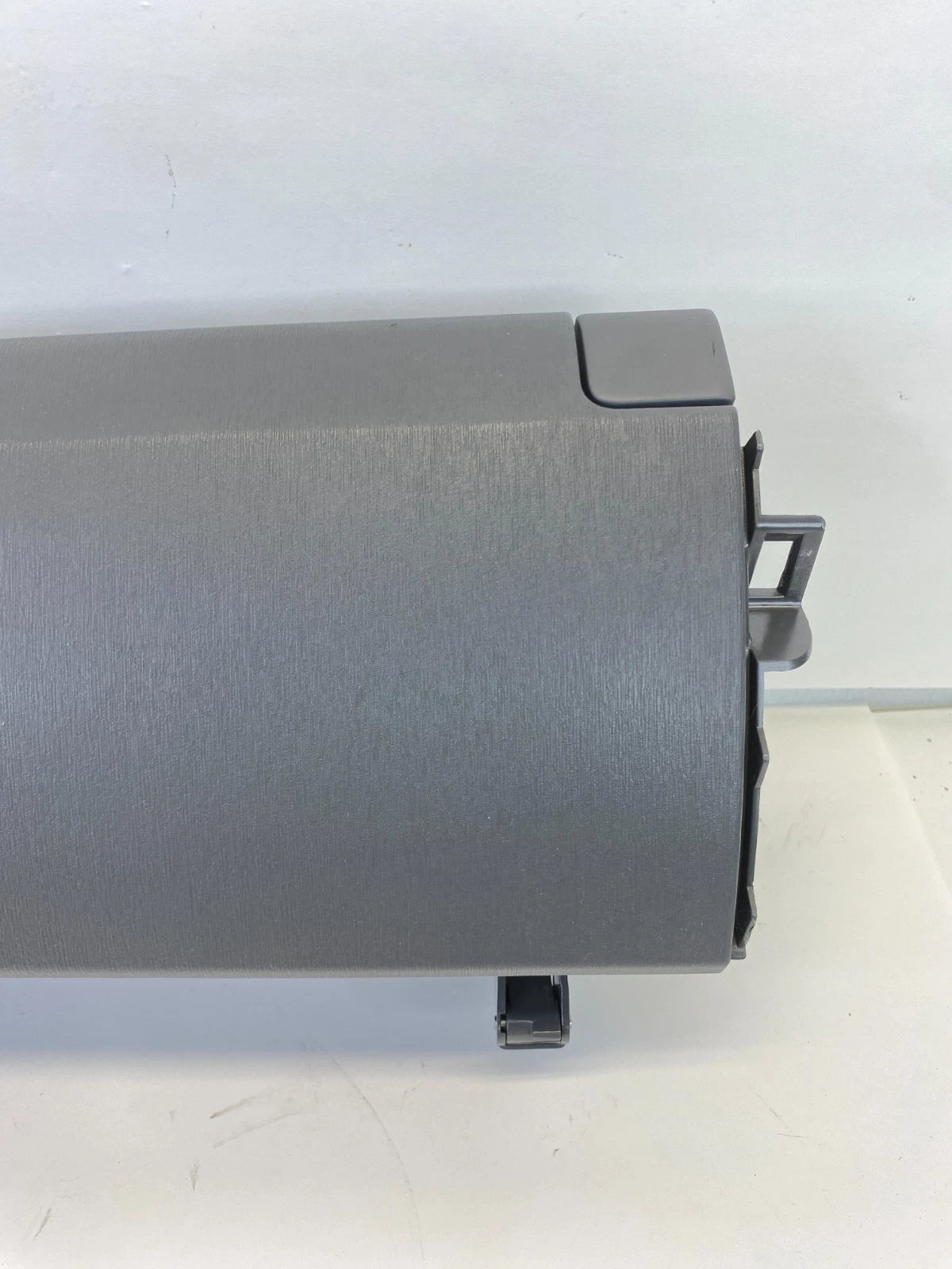 2010-2015 TOYOTA PRIUS UPPER GLOVE BOX STORAGE COMPARTMENT UNIT OEM 55511-47040