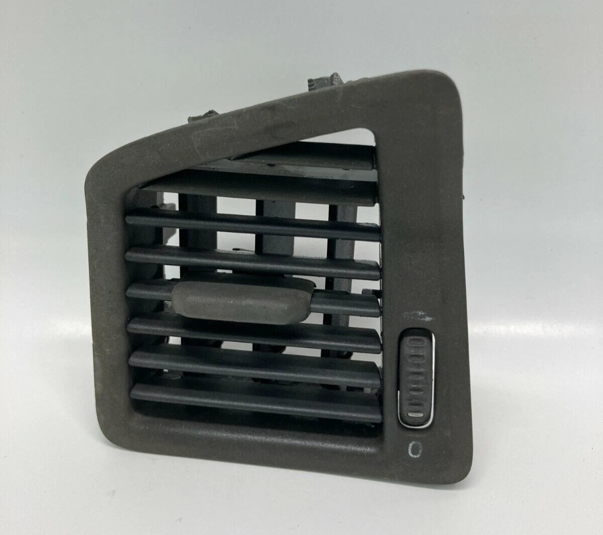 03 VOLVO XC70 01-03 V70 S60 LEFT DRIVER SIDE DASH AC AIR VENT OUTLET 3409373