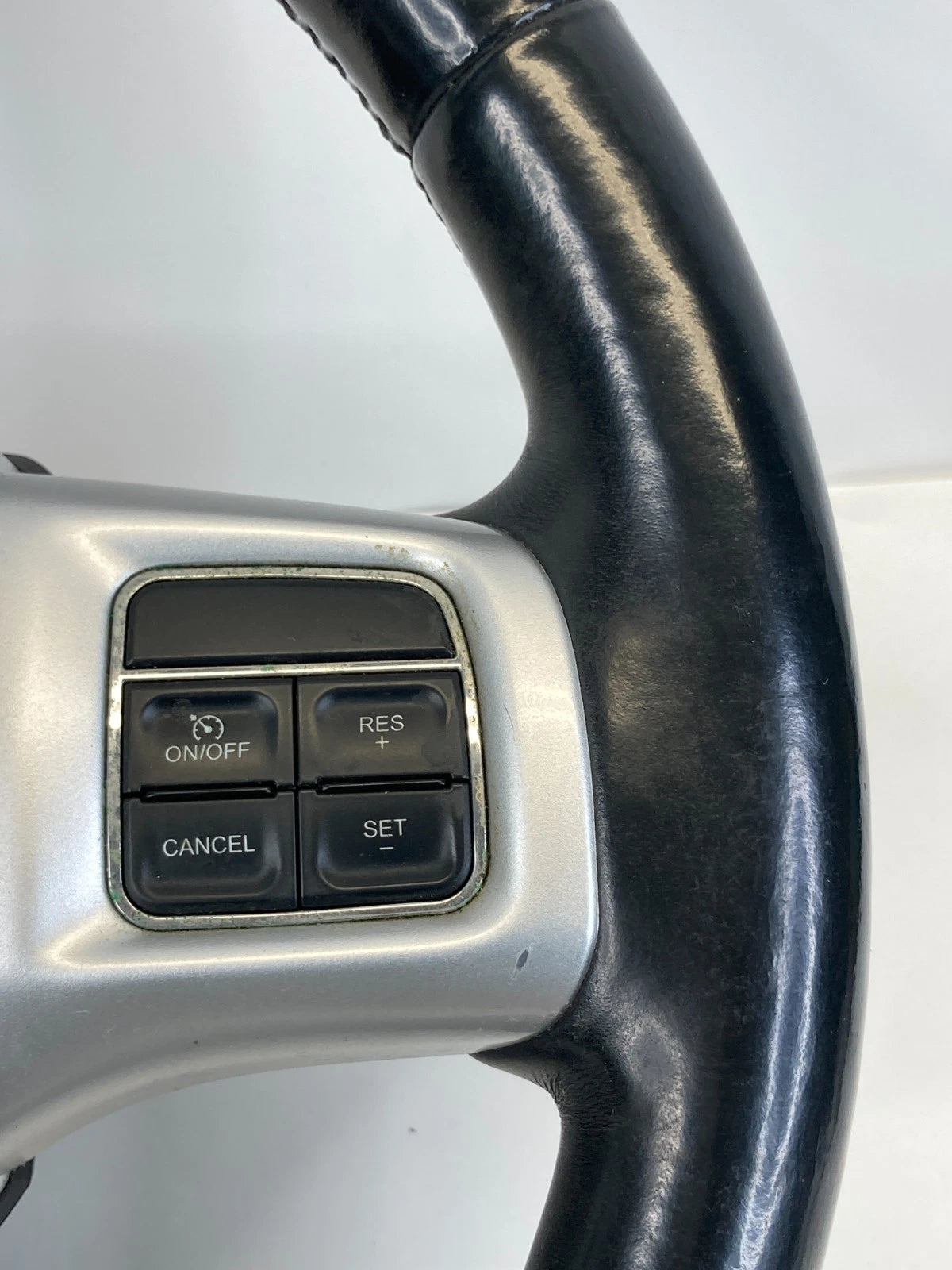 2011-2010 DODGE JOURNEY STEERING WHEEL ASSY W/ CRUISE CONTROL 1WC25DX9AD OEM