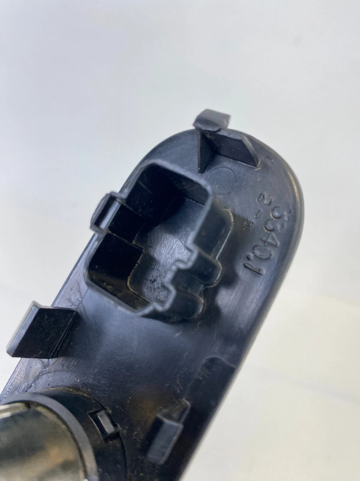 2004-2008 FORD F-150 CENTER DASH POWER OUTLET SOCKET TRIM OEM