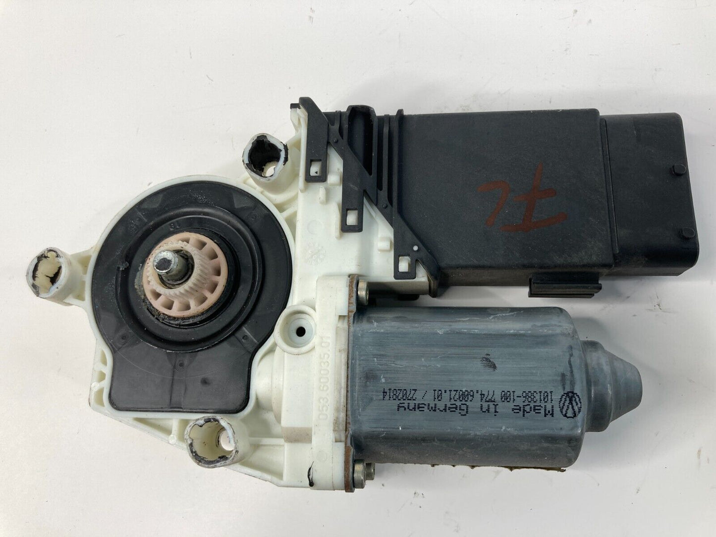 1998-2001 Volkswagen Beetle Front Left Side Door Power Window Motor 101386-100