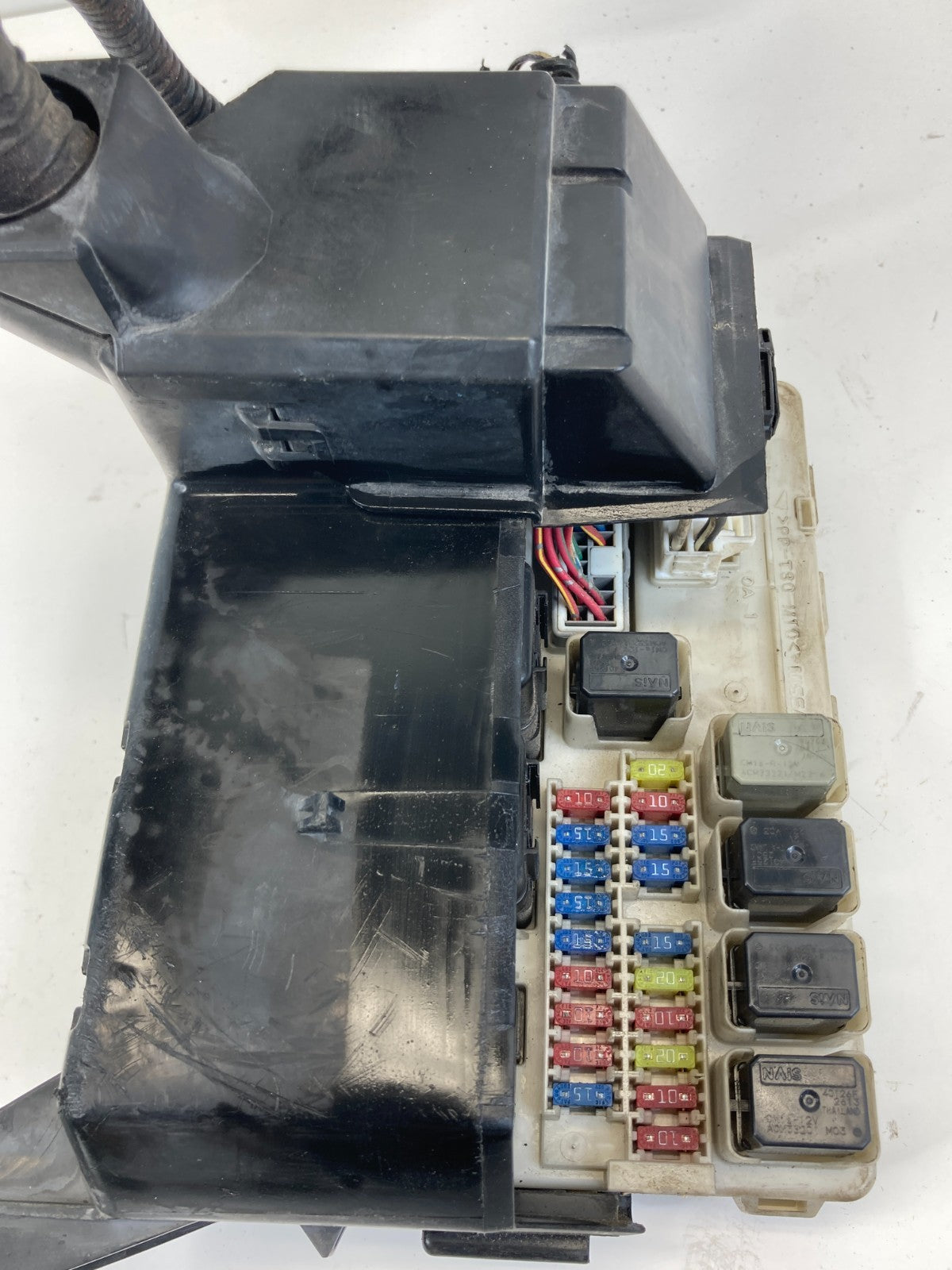 04-06 Nissan Altima 3.5L Engine Compartment Junction Fuse Box Assy 284B9-7Y000