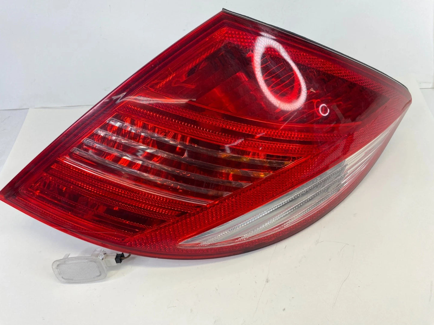 07-14 Mercedes-Benz CL55 CL600 CL65 Rear Right Tail Light Tail Lamp 216-820-1064