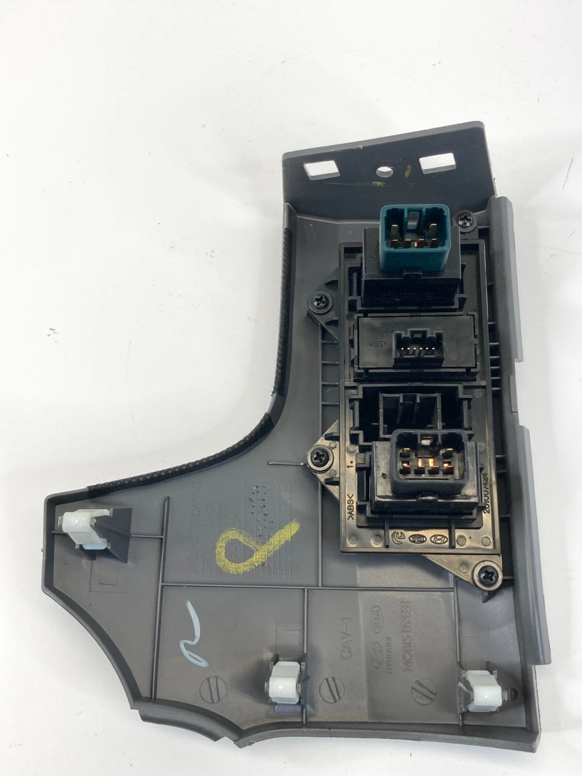2011-2013 HYUNDAI ELANTRA DASH ACTIVE ECO LIGHT TRACTION CONTROL SWITCH W/ TRIM