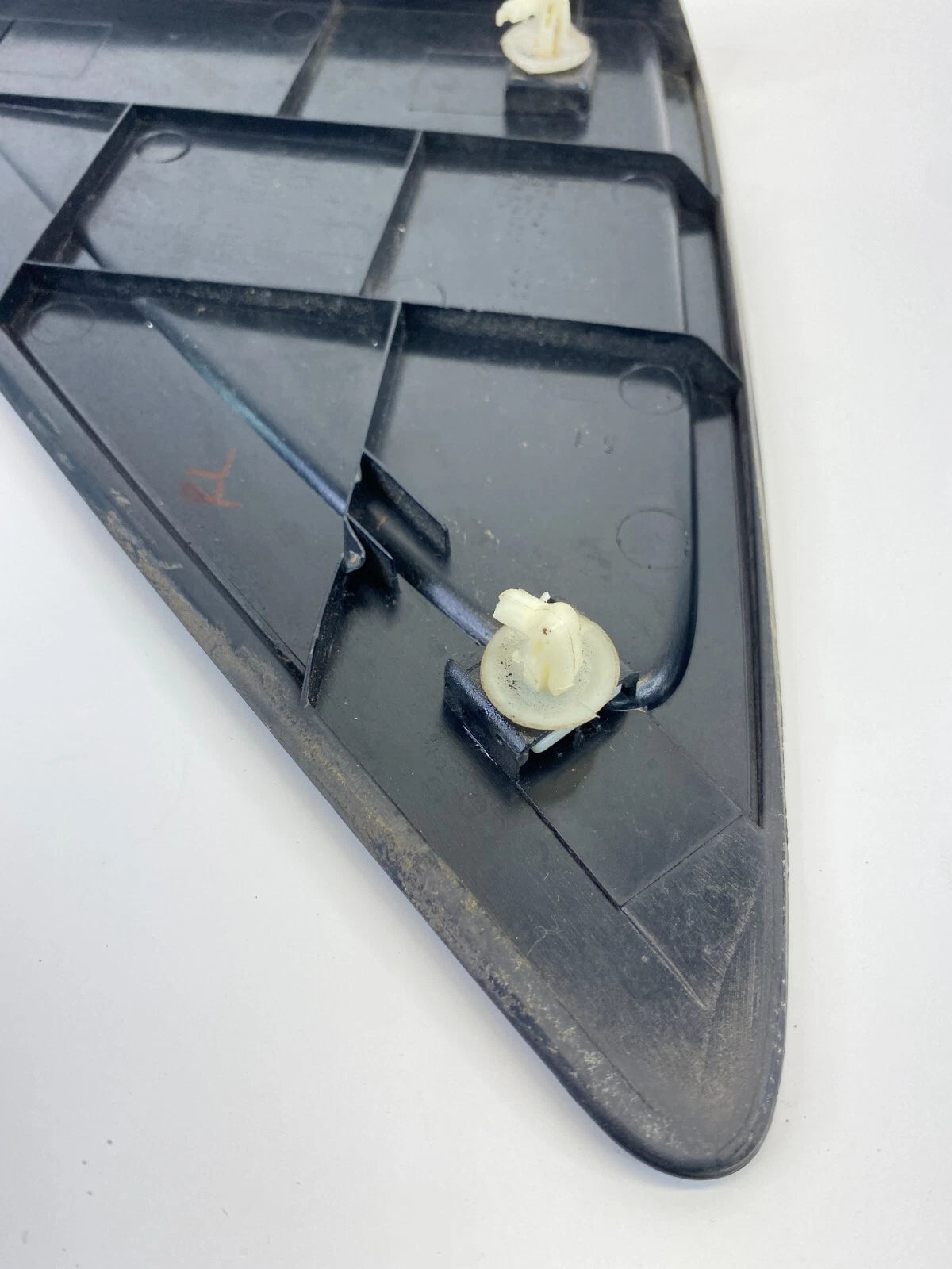 12-17 HYUNDAI ACCENT SDN EXTERIOR RIGHT QUARTER WINDOW MOLDING TRIM 87810-1R000