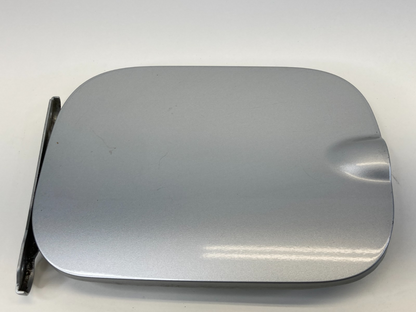 08 09 10 11 12 13 Nissan Rogue 2.5L 16V Fuel Filler Door Gas Lid Top Cover OEM