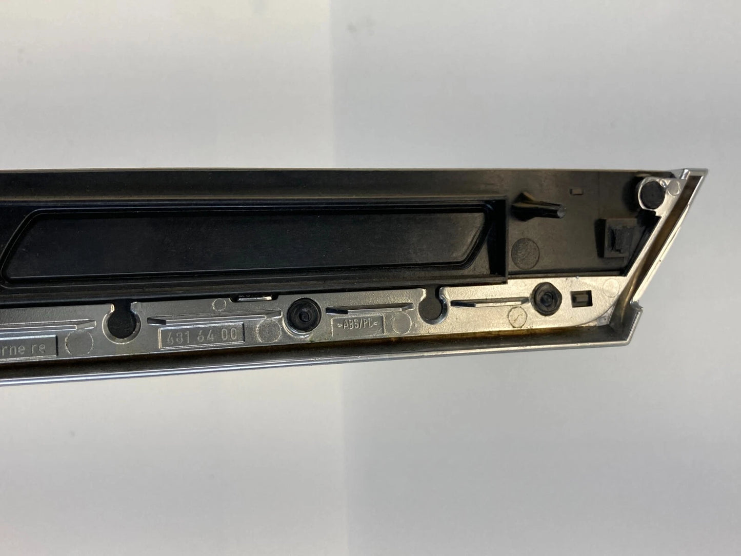2006-2011 AUDI A6 FRONT RIGHT PASSENGER SIDE DOOR TRIM MOLDING BEZEL 4F0867410F