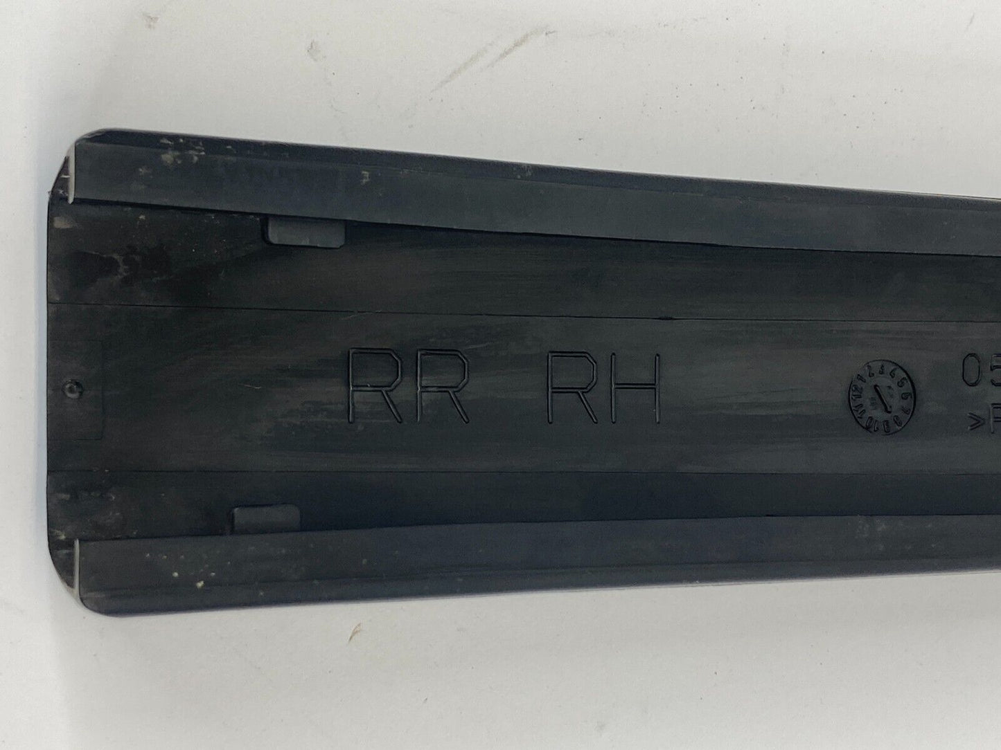 2009 2010 Volkswagen Routan Rear Right Side Roof Rack Rail End Cap Trim Cover