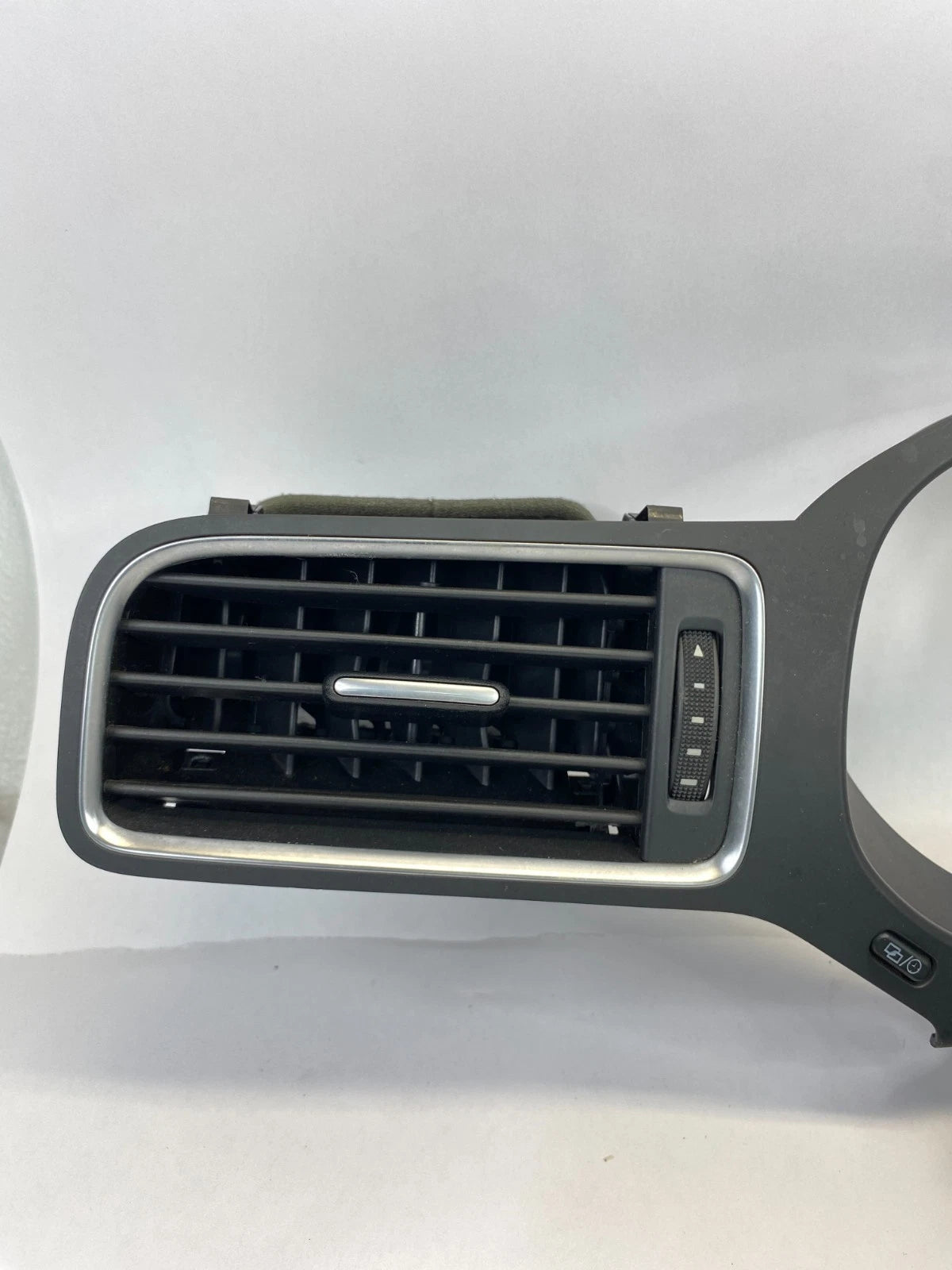 2011-2014 VW VOLKSWAGEN JETTA DASH CLUSTER SPEEDOMETER BEZEL COVER TRIM OEM