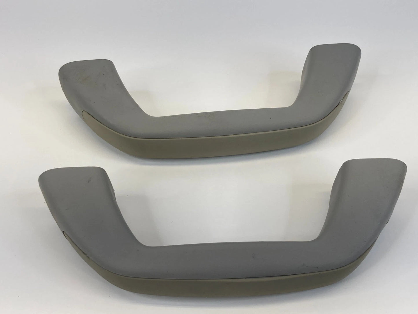 12-15 CHEVY CAPTIVA SPORT W/O SUNROOF REAR LEFT & RIGHT GRAB GRIP HANDLE SET