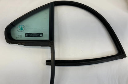 1999-2005 PONTIAC GRAND AM SEDAN REAR RIGHT SIDE DOOR QUARTER WINDOW VENT GLASS