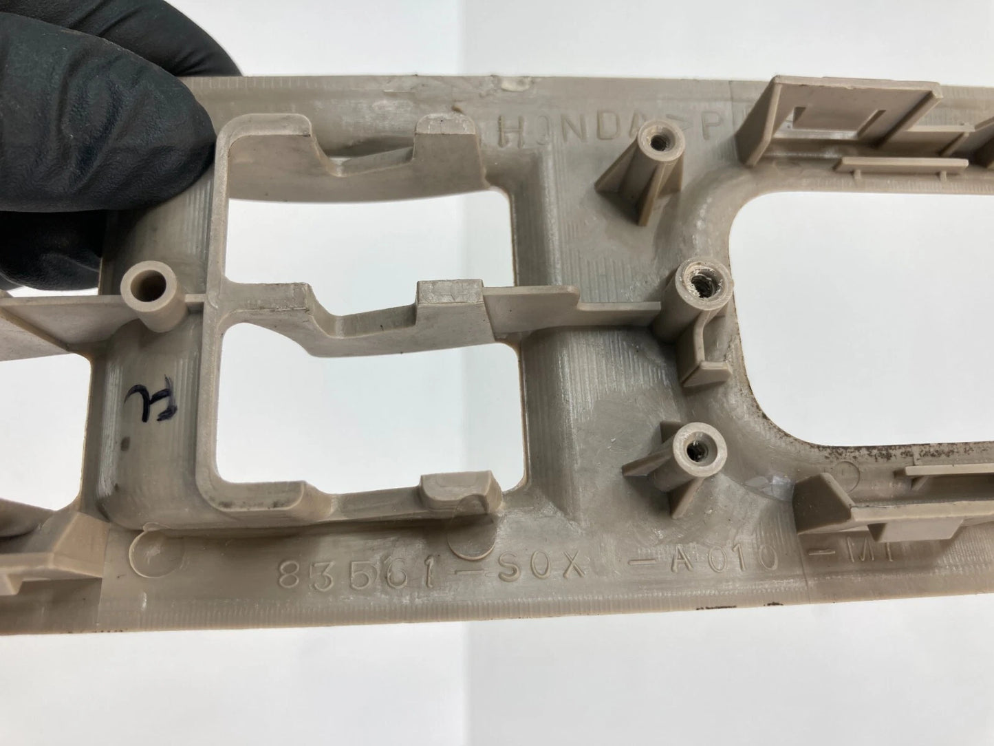 99-04 HONDA ODYSSEY FRONT LEFT DOOR MASTER WINDOW SWITCH TRIM BEZEL 83561S0XA010