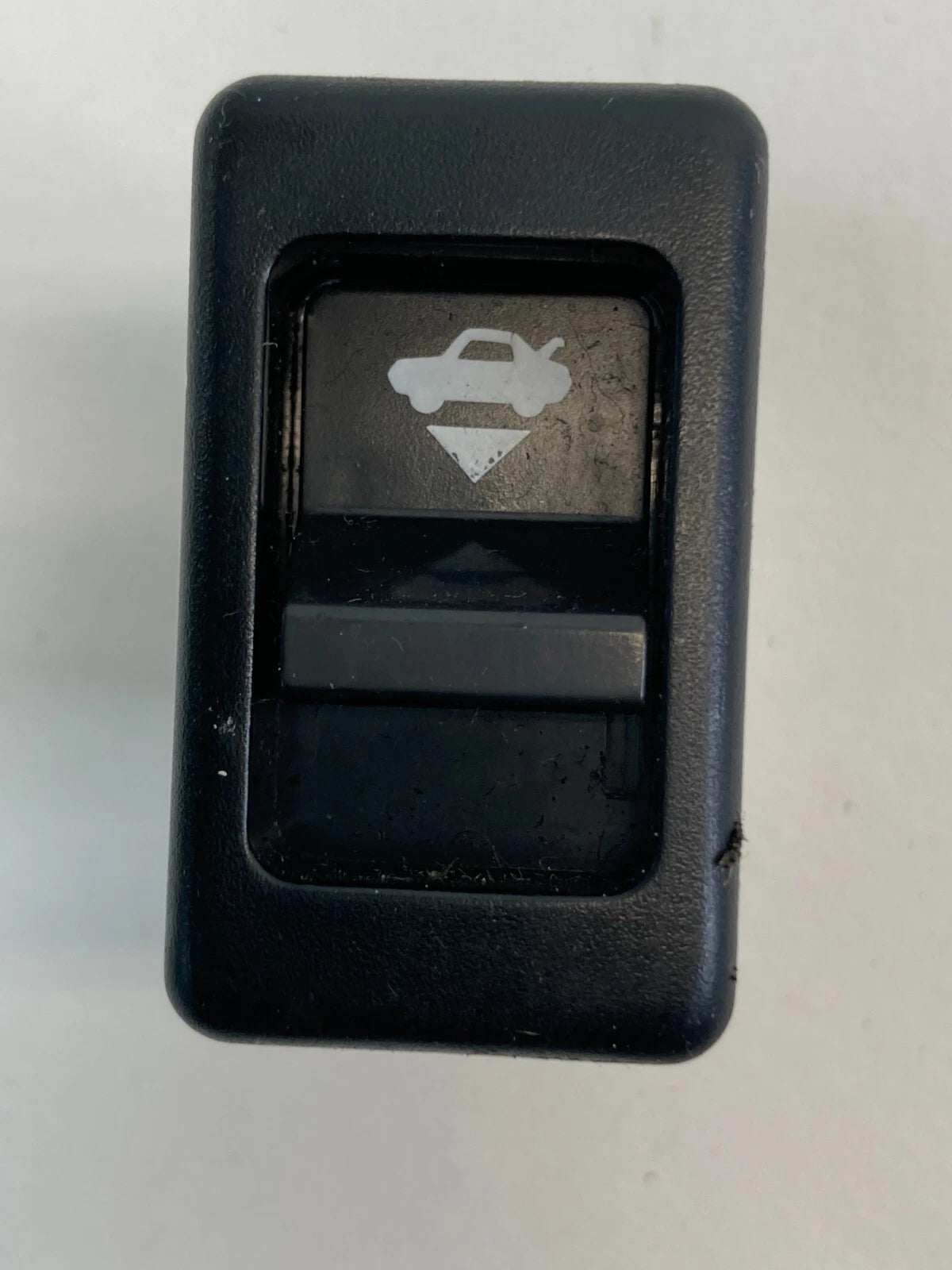 2007-2012 NISSAN ALTIMA REAR TRUNK LID OPEN RELEASE CONTROL SWITCH BUTTON OEM