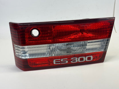 2000 2001 Lexus ES300 SEDAN Right Side Trunk Lid Back Up Taillight Lamp Assy OEM