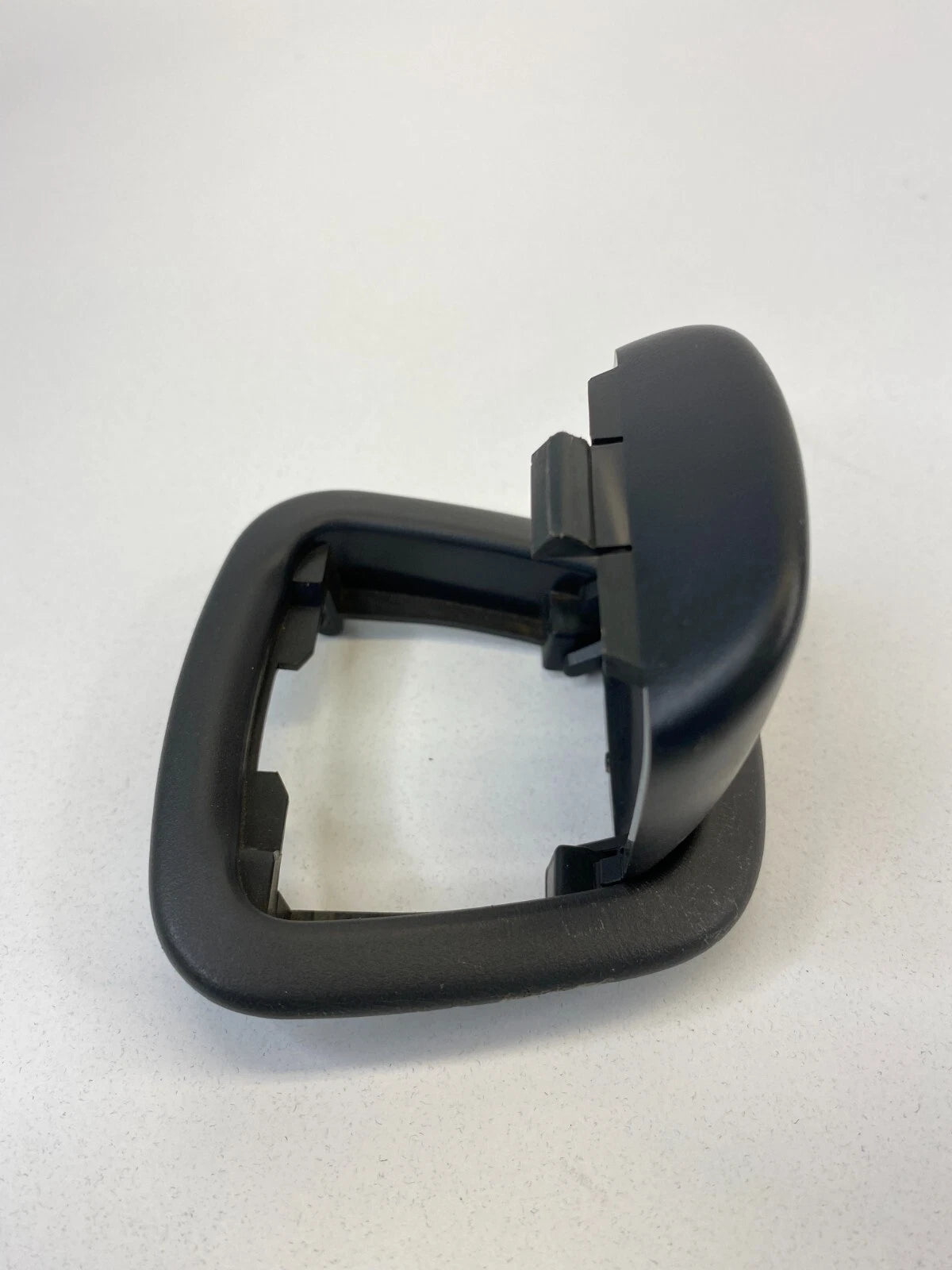 2011-2019 FORD FIESTA REAR DECK SEAT CHILD SAFETY ANCHOR HOOK COVER CAP TRIM OEM