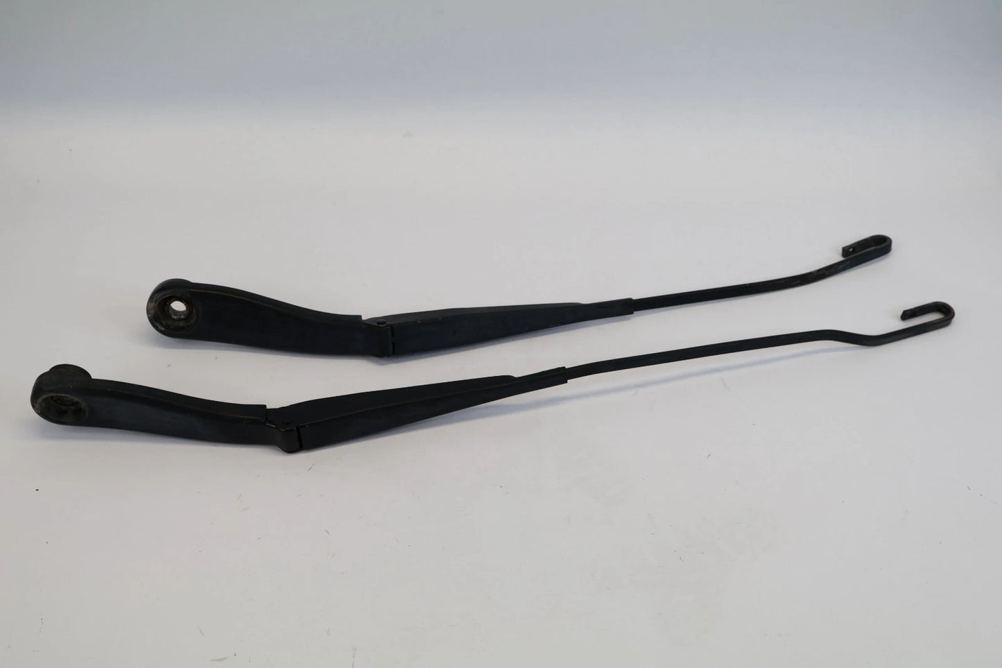 2008-2010 DODGE AVENGER FRONT WINDSHIELD WIPER ARMS LEFT RIGHT PAIR OEM