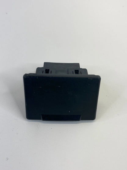 2007 2008 INFINITI G35 USB AUX PORT SOCKET ADAPTER SWITCH GT10B-ADAPTER OEM