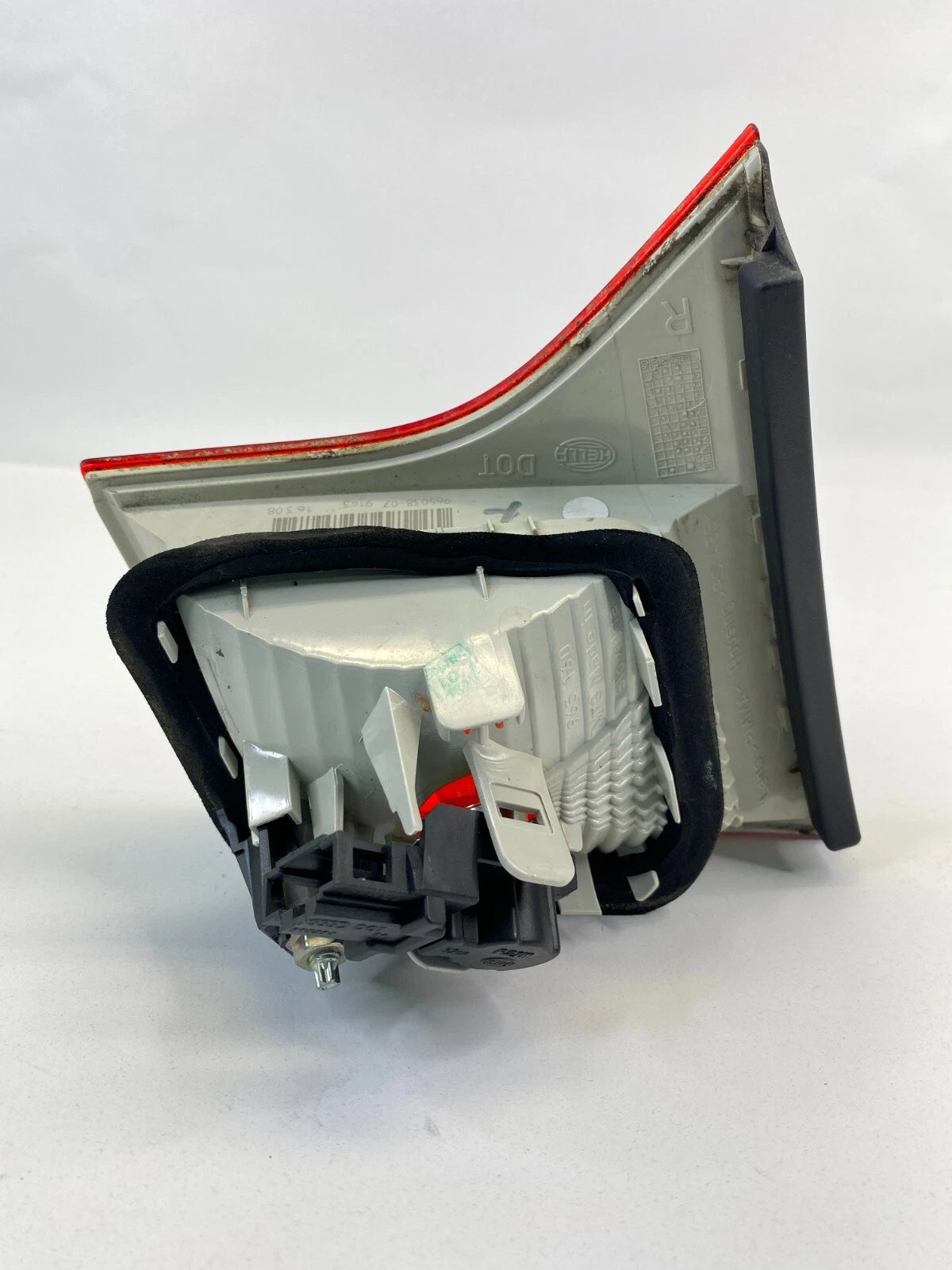 2005-2008 AUDI A4 QUATTRO SEDAN REAR RIGHT INNER TRUNK TAIL LIGHT LAMP OEM