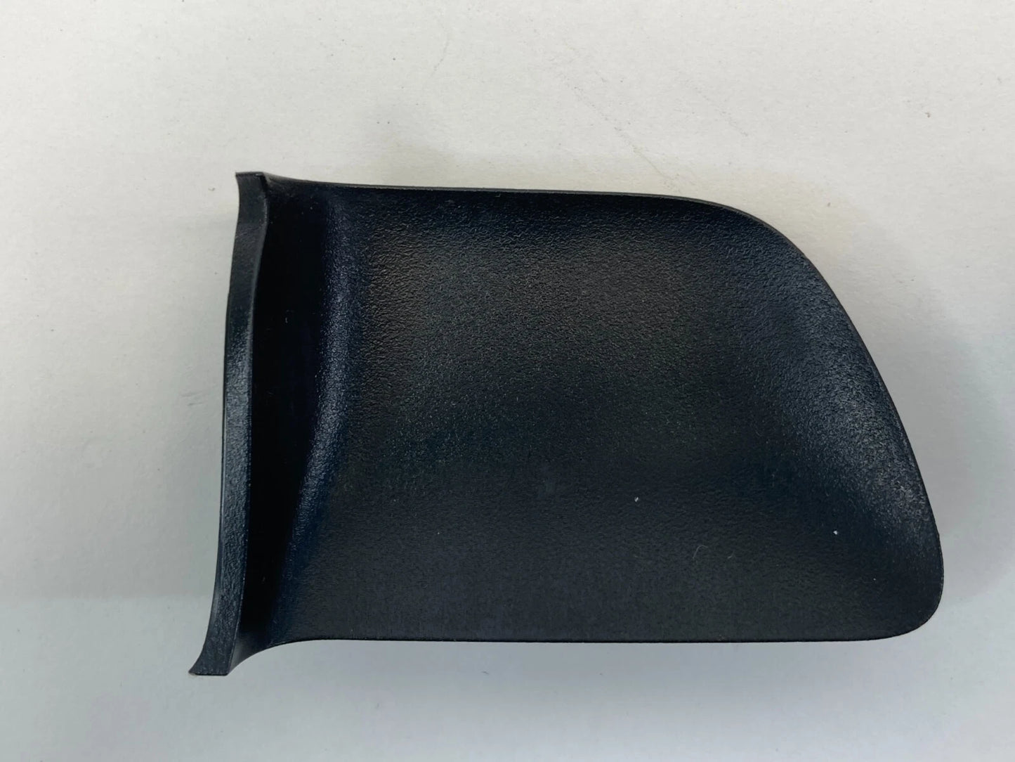 02-06 TOYOTA CAMRY REAR RIGHT INNER DOOR PLUG SCREW COVER TRIM 69283-AA020-A OEM