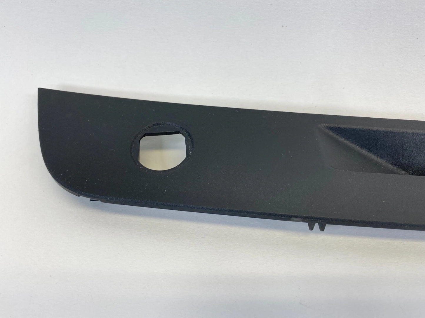 2008-2013 INFINITI G37 DASH RIGHT PASSENGER DEFROSTER GRILLE TRIM 68742-JK00A