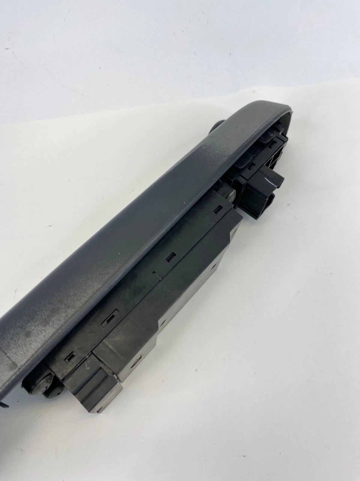 2000-2004 NISSAN XTERRA FRONT LEFT MASTER WINDOW CONTROL SWITCH W/ BEZEL OEM