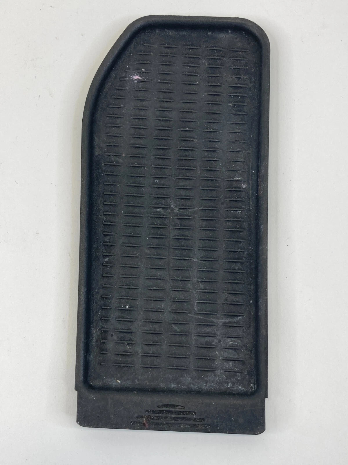 2004-2007 BMW 530I CENTER CONSOLE ARMREST RUBBER MAT TRIM LINER PAD PANEL OEM