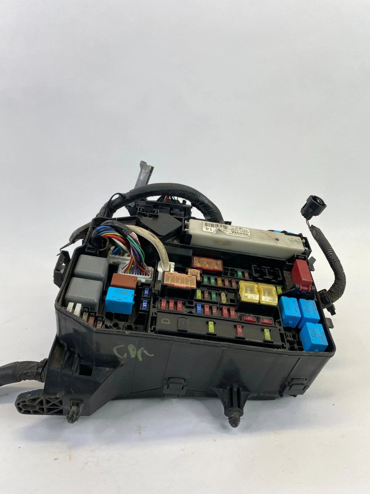 2011-2015 TOYOTA PRIUS ENGINE INTEGRATION RELAY FUSE BOX BLOCK OEM 82641-47090