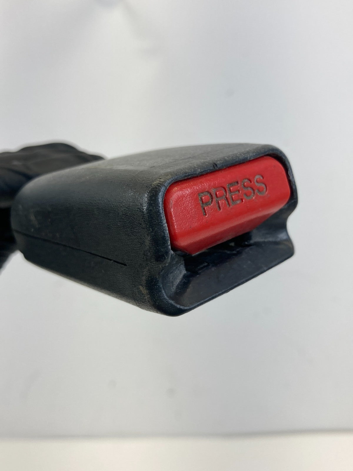 2013-2019 Nissan Sentra Sedan Front Left Driver Seat Belt End Buckle OEM